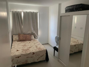 Quarto feminino ou casal próximo do mar
